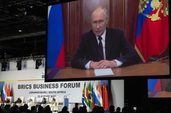 Putin vo vopred nahratom prejave na samite BRICS útočil na Západ
