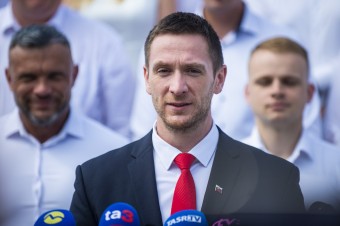 Milan Uhrík pôsobil v mládežníckej organizácii SDKÚ Nová Generácia