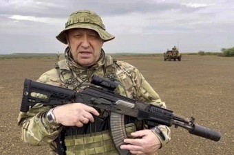 Krvilačný stroj, ktorý svojim deťom písal rozprávky