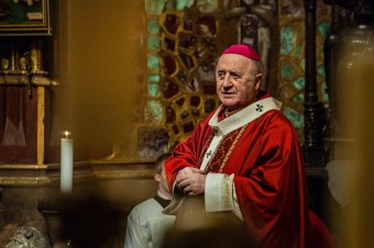 Pražský arcibiskup Jan Graubner, ktorý sa dožil 75 rokov, predložil pápežovi svo