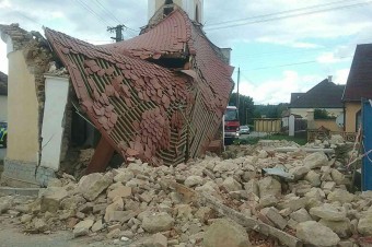 Pri rekonštrukcii kaplnky v Nedašovciach sa zranil 37-ročný muž