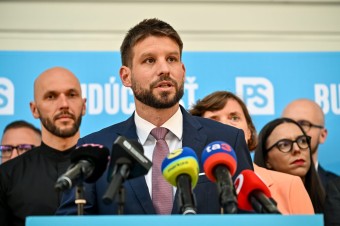 Takto centristická strana naozaj nevyzerá