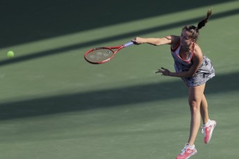 Kužmová prehrala vo štvrťfinále v Dubaji s Kvitovou 4:6 a 0:6