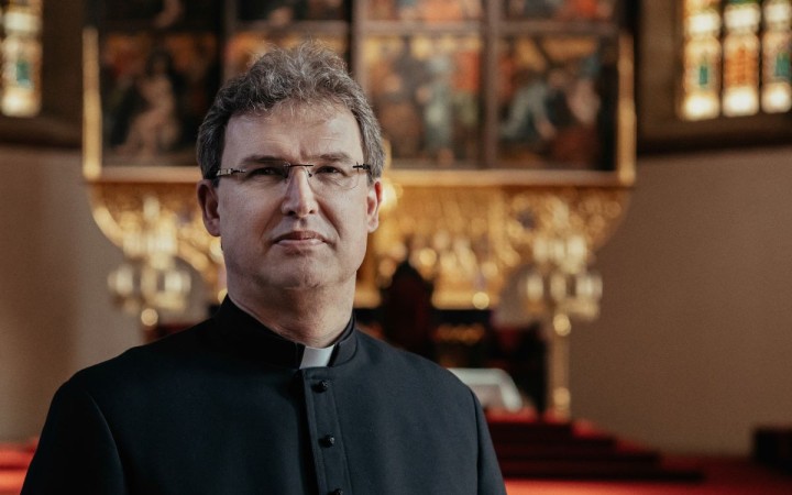 „Túžim po kontinuite, ale aj novom dynamizme diecézy,“ povedal novovymenovaný sp