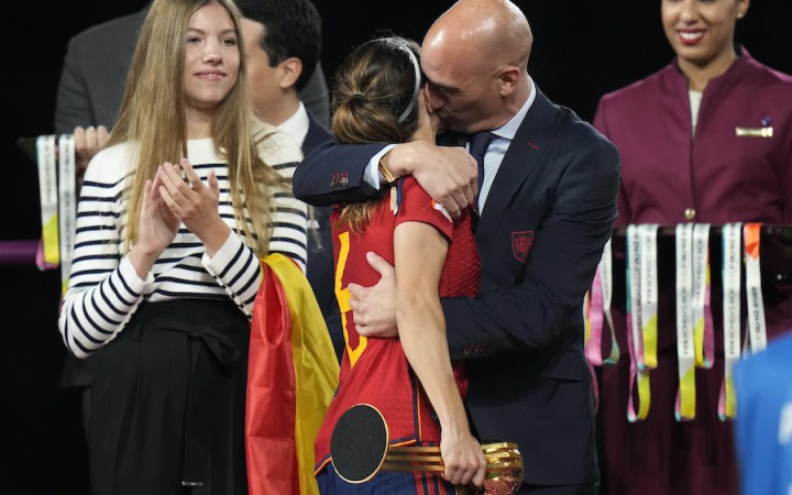 Rubiales skončil ako šéf futbalovej federácie