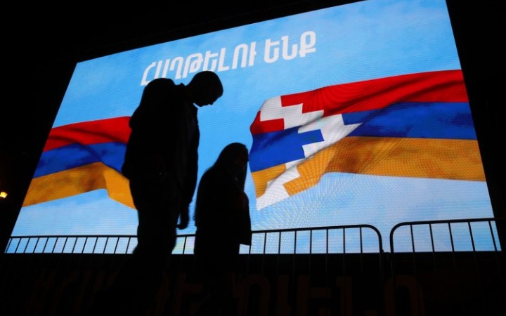 Pašinjan viní Rusko z neschopnosti odvrátiť azerbajdžanskú ofenzívu v Karabachu