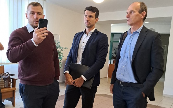 Začal sa proces s Kuffovcami. Všetci traja vyhlásili, že sú nevinní