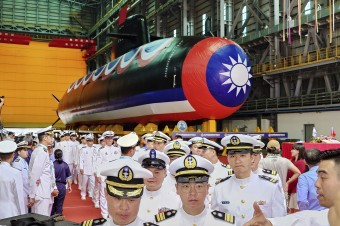 Taiwan predstavil svoju prvú vyrobenú ponorku