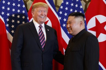 Donald Trump a Kim Čong-un sa zišli v Hanoji na svojom druhom summite