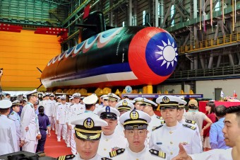 Taiwan predstavil prvú domácu ponorku