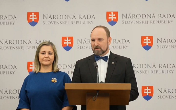Jurinová a Viskupič sa vzdajú mandátov, do parlamentu nenastúpia