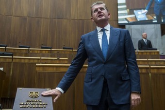 Poslanci zvolili za podpredsedov parlamentu Ľuboša Blahu (Smer), Petra Žigu