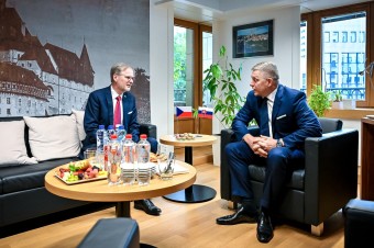 Fico navštívi Česko v dohľadnom čase, povedal Fiala