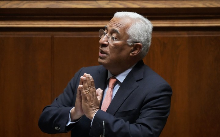 Portugalský premiér António Costa odstupuje z funkcie