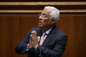 Portugalský premiér António Costa odstupuje z funkcie