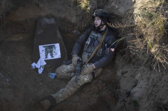 Ukrajina pripravuje druhý zajatecký tábor pre ruských vojakov, je ich veľa