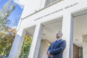Na zníženie deficitu o pol percenta HDP bude treba viac ako dve miliardy eur