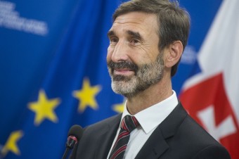 Slovenská vláda vojensky Ukrajine nepomôže, ale firmám brániť nebude