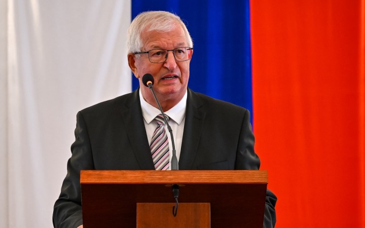 Parlament ma nemá právo odvolať z funkcie člena súdnej rady, tvrdí Mazák