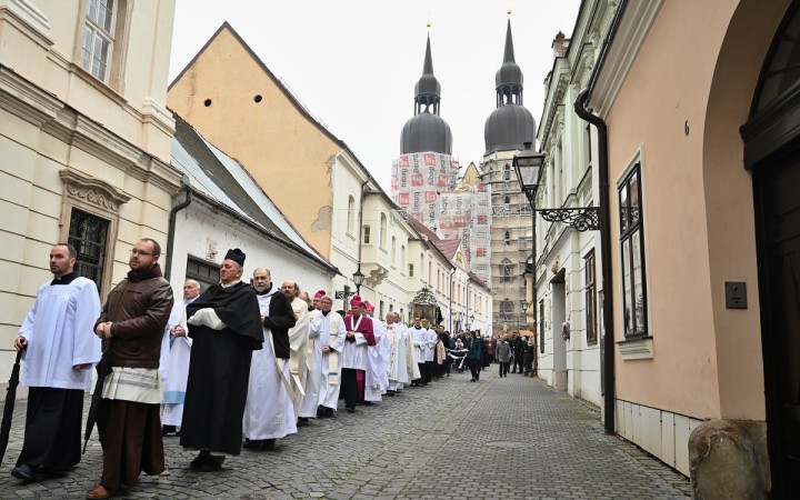 Trnavská novéna vyvrcholila slávnostnou procesiou