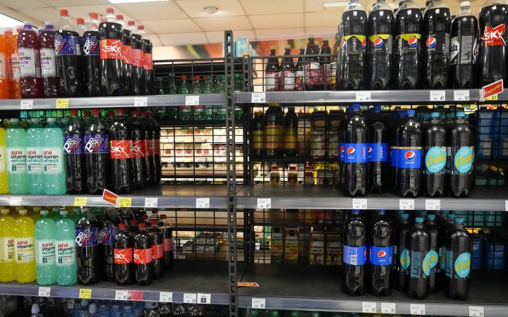 Ministerstvo financií plánuje zaviesť daň zo sladených nealkoholických nápojov