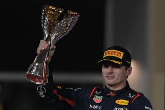Max Verstappen ukončil sezónu triumfom v Abú Zabí, vyhral 19 z 22 pretekov