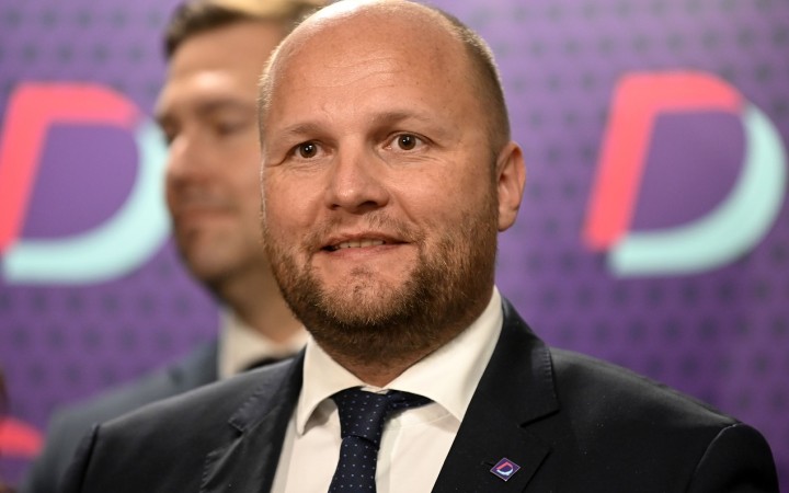 Novým šéfom strany je Naď, chce úspech v prezidentských aj európskych voľbách