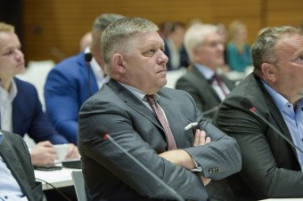 Fico nám chce pomôcť, nechajme ho robiť chyby