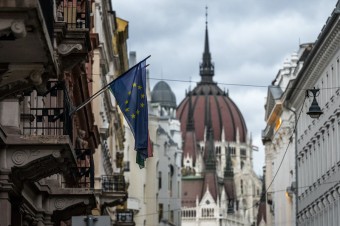 Fidesz navrhol uznesenie odmietajúce rokovania o vstupe Ukrajiny do EÚ