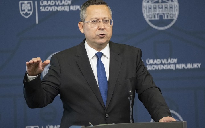 Parlament schválil mimoriadny daňový bonus
