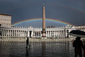 Na učení o manželstve sa nič nemení. Požehnávanie neznamená schvaľovanie