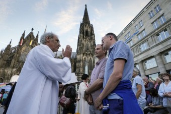 Vatikán povoľuje dýchanie, ale s podmienkou, že sa to nesmie zamieňať so spevom