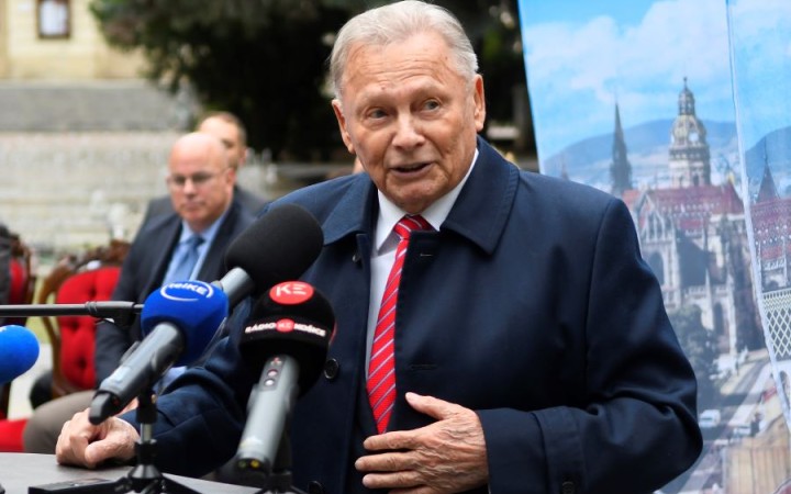 Exprezident Rudolf Schuster sa dožíva 90 rokov