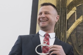 Z úplatkárstva obžalovali exministra spravodlivosti Gábora Gála
