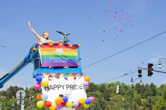 Zväzky homosexuálov musia byť podľa Európskeho súdu právne uznané