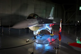 Prvé dve stíhačky F-16 pre Slovensko sú hotové
