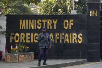 Pakistan podnikol útoky proti militantom v Iráne, hlásia deväť obetí