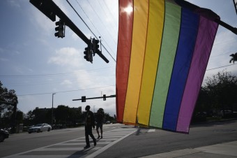 Floridskí republikáni chcú zakázať dúhové vlajky na školách a vládnych budovách
