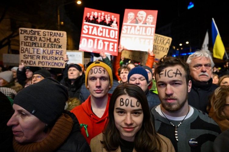 Bratislavský protest bol disciplinovaný a ukázal, že jednota opozície sa takto dá udržať