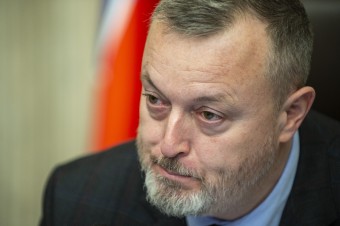Novú stranu nezakladá ani do žiadnej nevstupuje