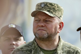 Ukrajina sa musí prispôsobiť menšej vojenskej pomoci Západu, hovorí Zalužnyj