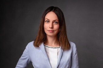 Dnešná spoločnosť funguje na povrchnej báze a podsúva nám, že atraktívnosť je dô