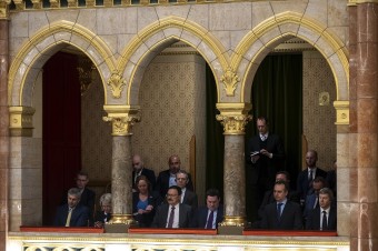 Maďarský parlament o návrhu nerokoval. Poslanci Orbánovho Fideszu neprišli