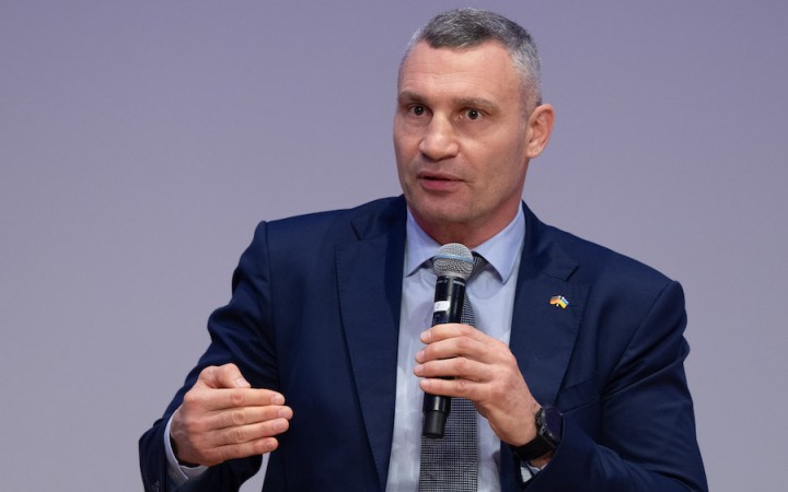 Starosta Kyjeva Vitalij Kličko sa zastal generála Zalužného
