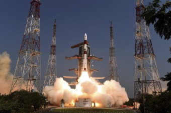India vyslala na obežnú dráhu špionážnu družicu