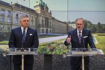 Podľa českého premiéra Petra Fialu sa bude v Paríži rokovať o budovaní dlhodobýc