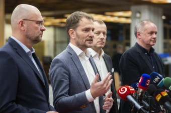 V paralelnom vesmíre sa až teraz po štyroch rokoch končí vláda Igora Matoviča
