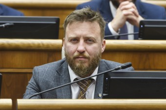 Poslanec za SNS Peter Kotlár porušil zákon, tvrdí Veronika Remišová