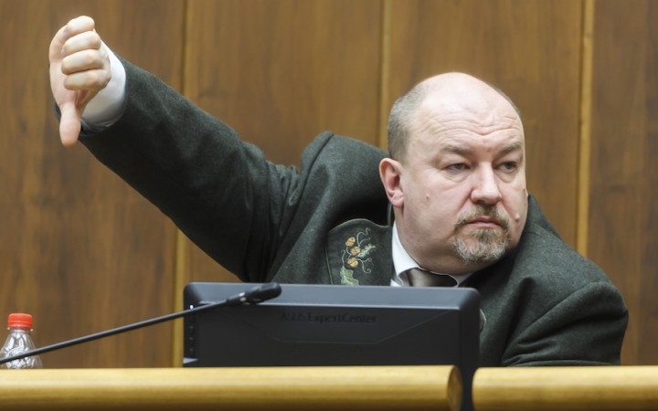 Huliak spochybňoval rozhodnutie Ústavného súdu, o sudcoch nehovoril pravdu