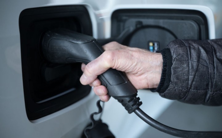 Elektrifikácia vozidiel potrvá desaťročia, tvrdí riaditeľ Bosch